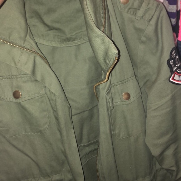 Jackets & Blazers - Jacket